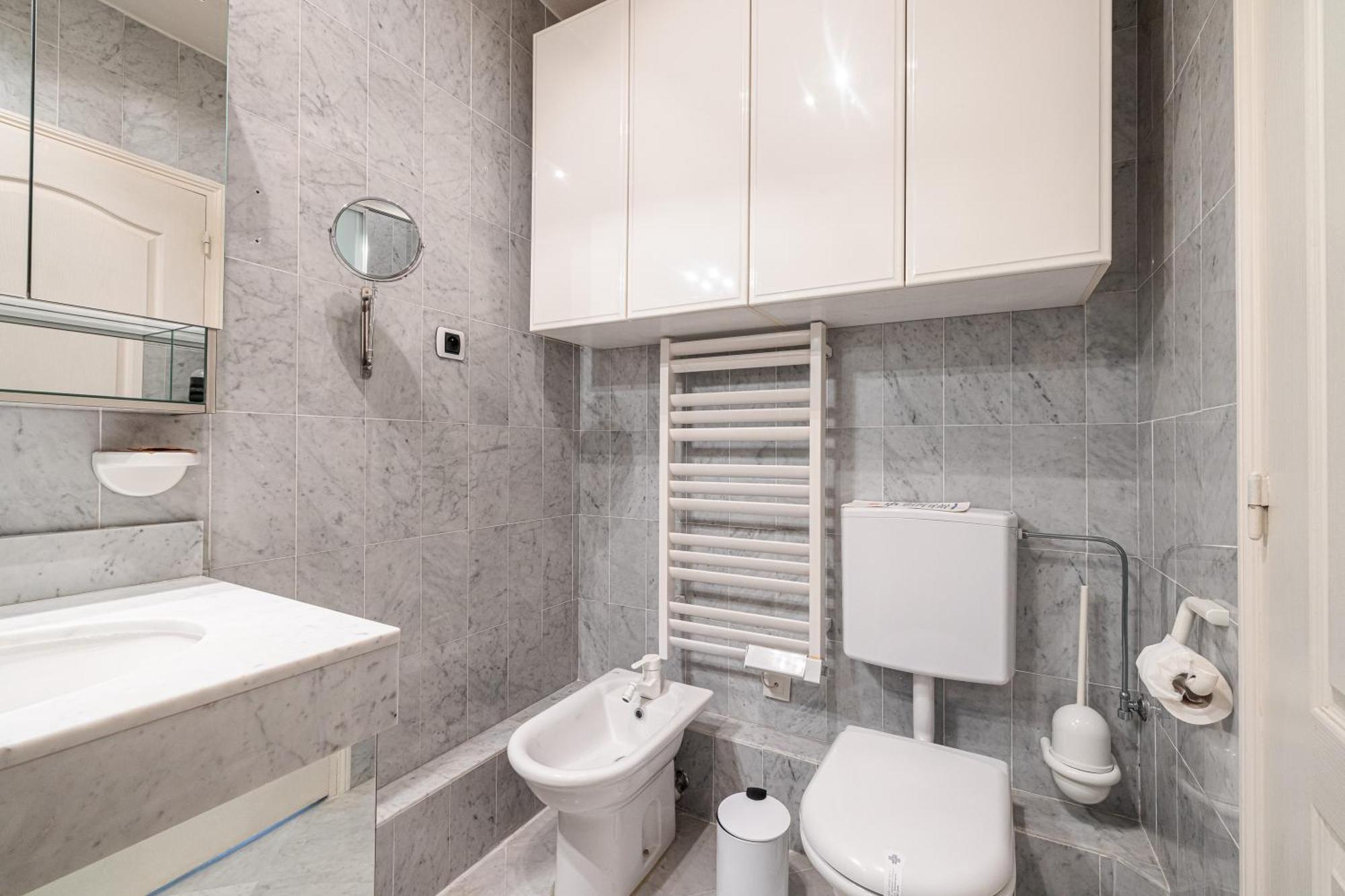 Victoria Bergamote Attic - Happy Rentals Ментона Екстериор снимка